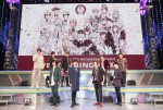 テレビアニメ『アイドリッシュセブン』5th Anniversary Event “／BEGINNING NEXT”DAY1の様子（上段左から）西山宏太朗、広瀬裕也、木村昴、近藤隆、保志総一朗、（下段左から）白井悠介、増田俊樹、小野賢章、阿部敦