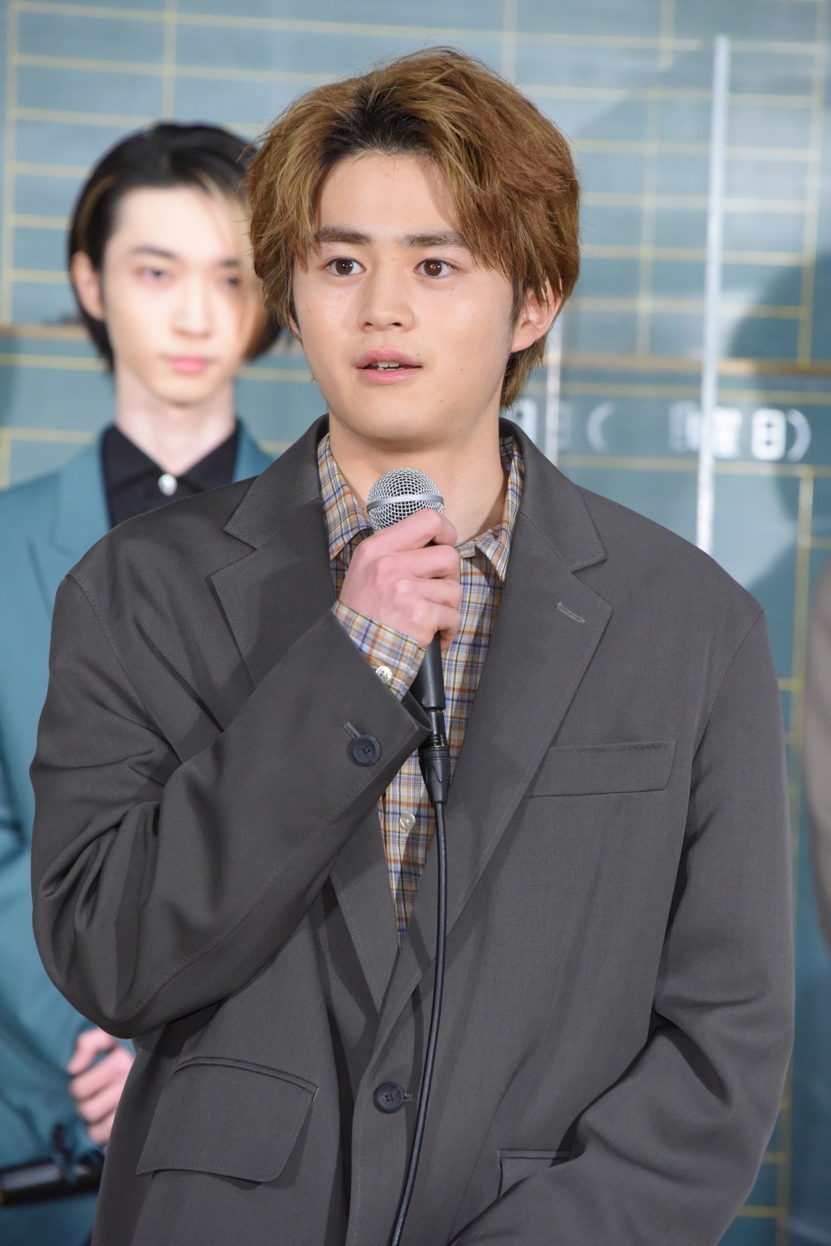 鈴鹿央士、意外なバイト経験告白「自転車をこいで届けるやつ」