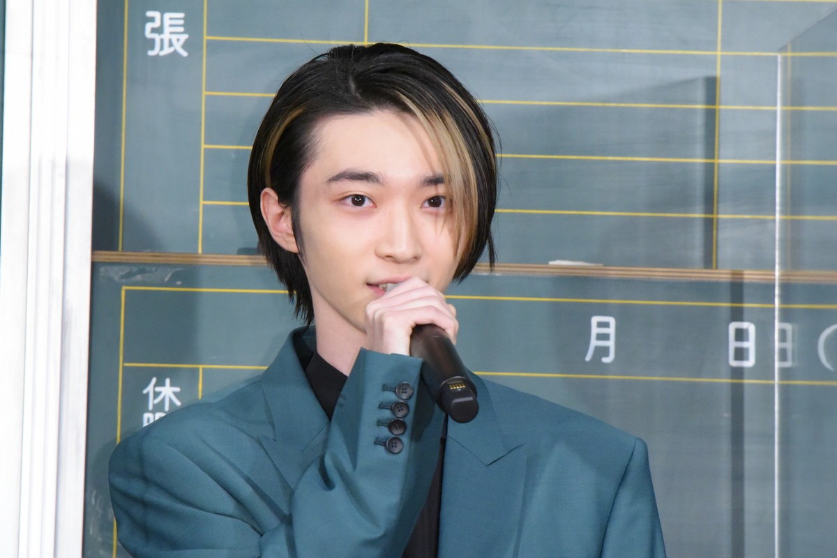 鈴鹿央士、意外なバイト経験告白「自転車をこいで届けるやつ」