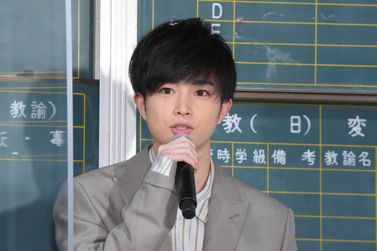 鈴鹿央士、意外なバイト経験告白「自転車をこいで届けるやつ」
