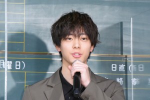 実写版『ホリミヤ』完成記念生配信イベントに登場した井上祐貴