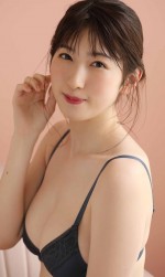 元dream5 日比美思 正統派から 大人の女 へ大変身 デジタル写真集 21年1月30日 エンタメ ニュース クランクイン