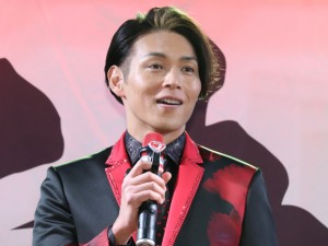 映画『スーパー戦闘　純烈ジャー』発表会見に登場した白川裕二郎