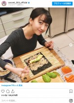 具材は肉と卵焼きとたくあんとアボカド　※「Cocomi」インスタグラム