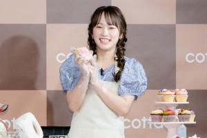 「cotta」新商品発表会に登場した川栄李奈