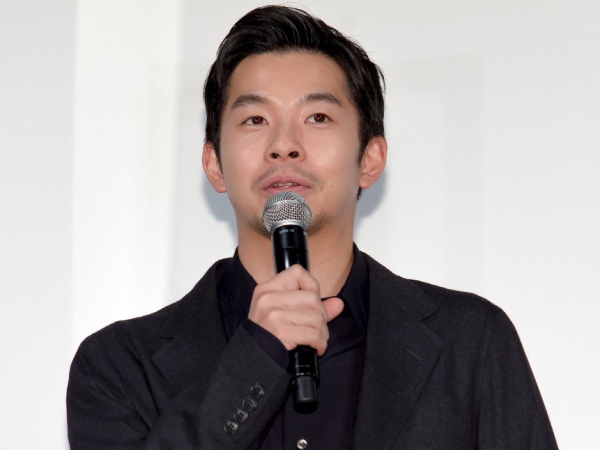 松坂桃李＆仲野太賀、藤本美貴のサプライズ登場に大興奮「動揺しています」