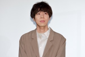 映画『あの頃。』公開直前イベントに登場したコカドケンタロウ