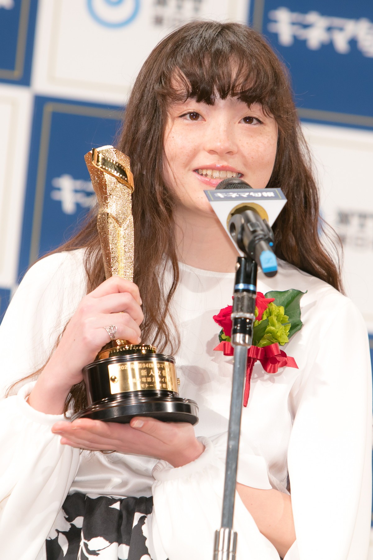 モトーラ世理奈、キネマ旬報新人賞受賞「いろんな世界に自分らしく飛んでいきたい」