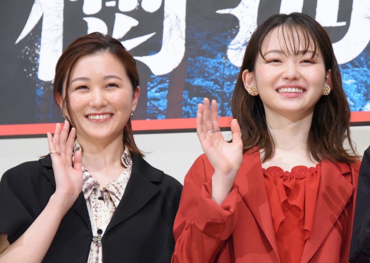 山田杏奈、ホラー映画の現場でオバケ探し「振り返ったり部屋の隅を見たり」