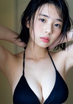 菊地姫奈、「週刊プレイボーイ」（集英社）8号より