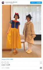 白雪姫姿の佐々木希、堀内敬子と　※「佐々木希」インスタグラム