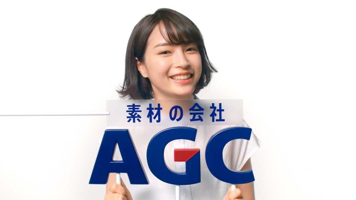 広瀬すず、ばっさりカットした新ヘアスタイルでCM出演