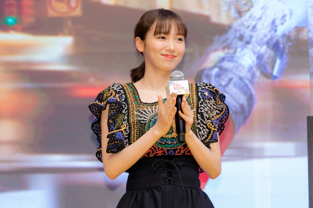 飯豊まりえ＆霜降り明星、映画『トムとジェリー』ゲスト声優に　応援団も結成