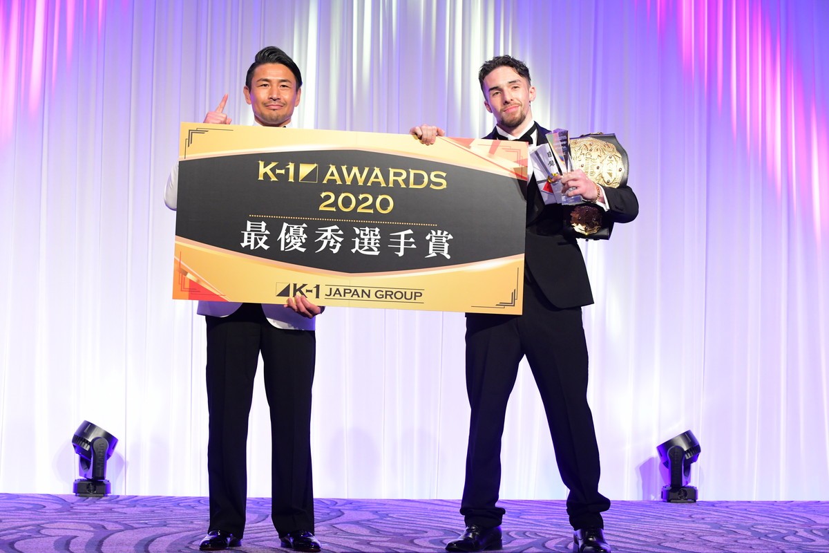 久松郁実、ピンクのドレス姿で「K‐1 AWARDS」MC担当　選手たちの正装に「素敵」