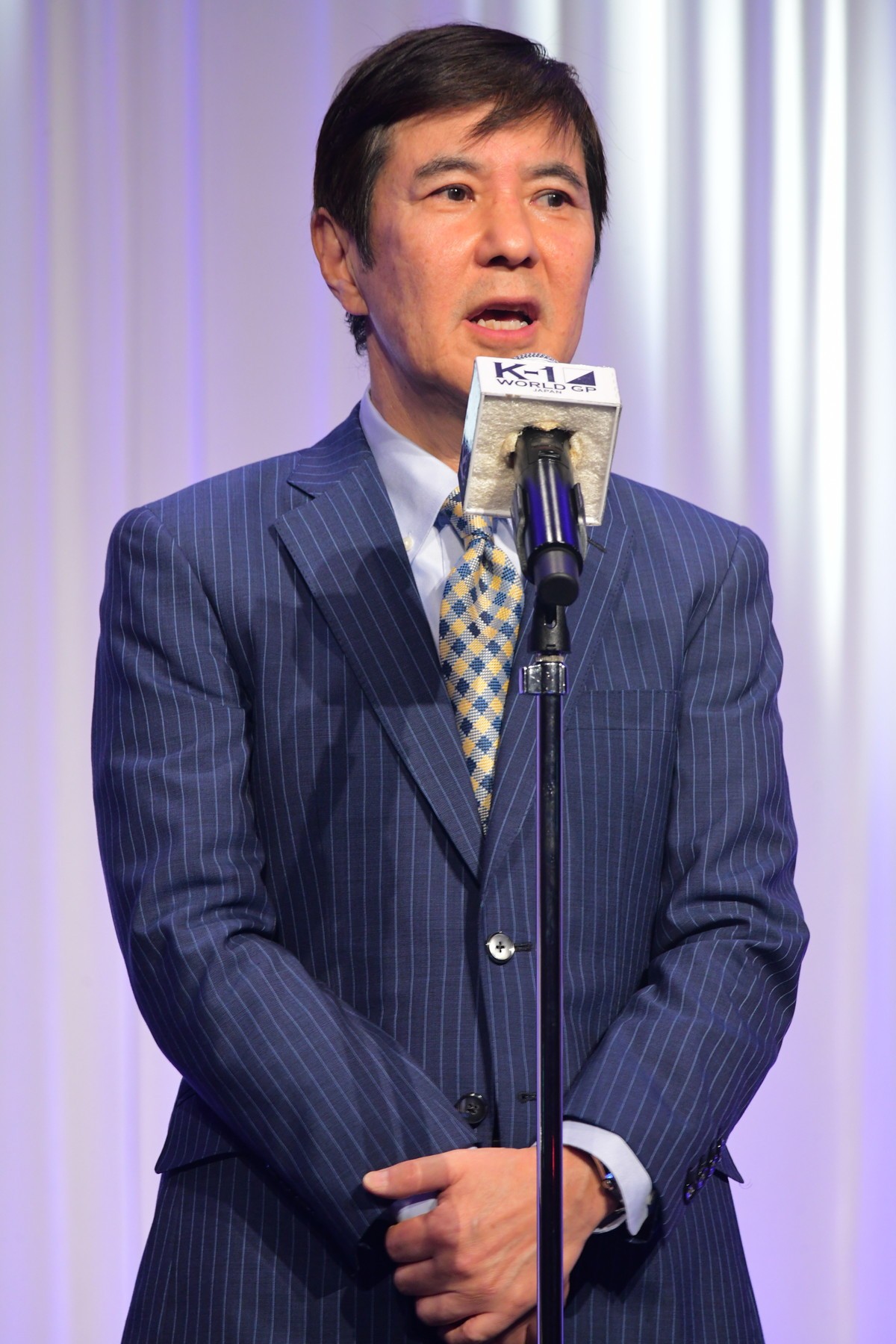 久松郁実、ピンクのドレス姿で「K‐1 AWARDS」MC担当　選手たちの正装に「素敵」