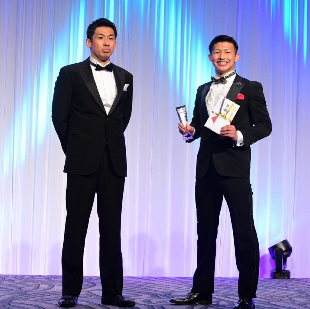 久松郁実、ピンクのドレス姿で「K‐1 AWARDS」MC担当　選手たちの正装に「素敵」