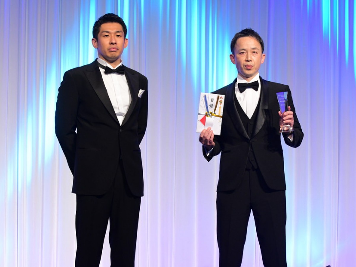 久松郁実、ピンクのドレス姿で「K‐1 AWARDS」MC担当　選手たちの正装に「素敵」
