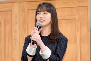 清原果耶、『夏への扉 ―キミのいる未来へ―』完成報告会イベントに登場