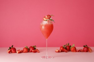 ホテルニューオータニ「STRAWBERRY STAY～キュンするスイートルームでいちご狩り～」