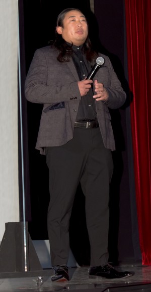 映画『半径1メートルの君～上を向いて歩こう～』完成記念会見に登場したロバート・秋山竜次