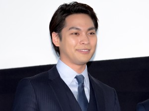 映画『ターコイズの空の下で』先行プレミアム上映 舞台あいさつに登場した柳楽優弥