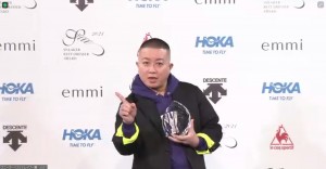 スニーカーベストドレッサー賞 2021 授賞式・記者発表会に登場した松尾駿