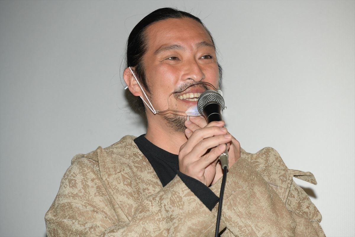 哀川翔、あわや水難事故の子どもを救助
