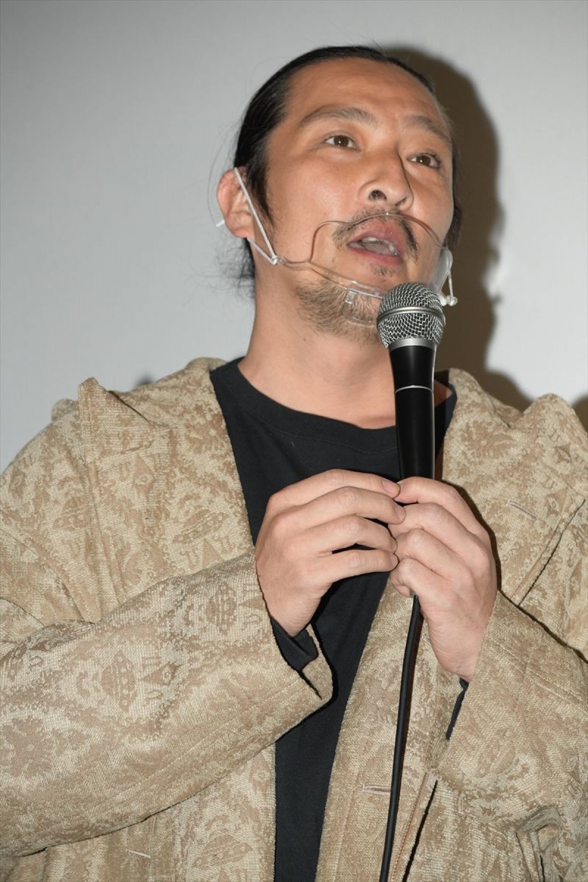 哀川翔、あわや水難事故の子どもを救助
