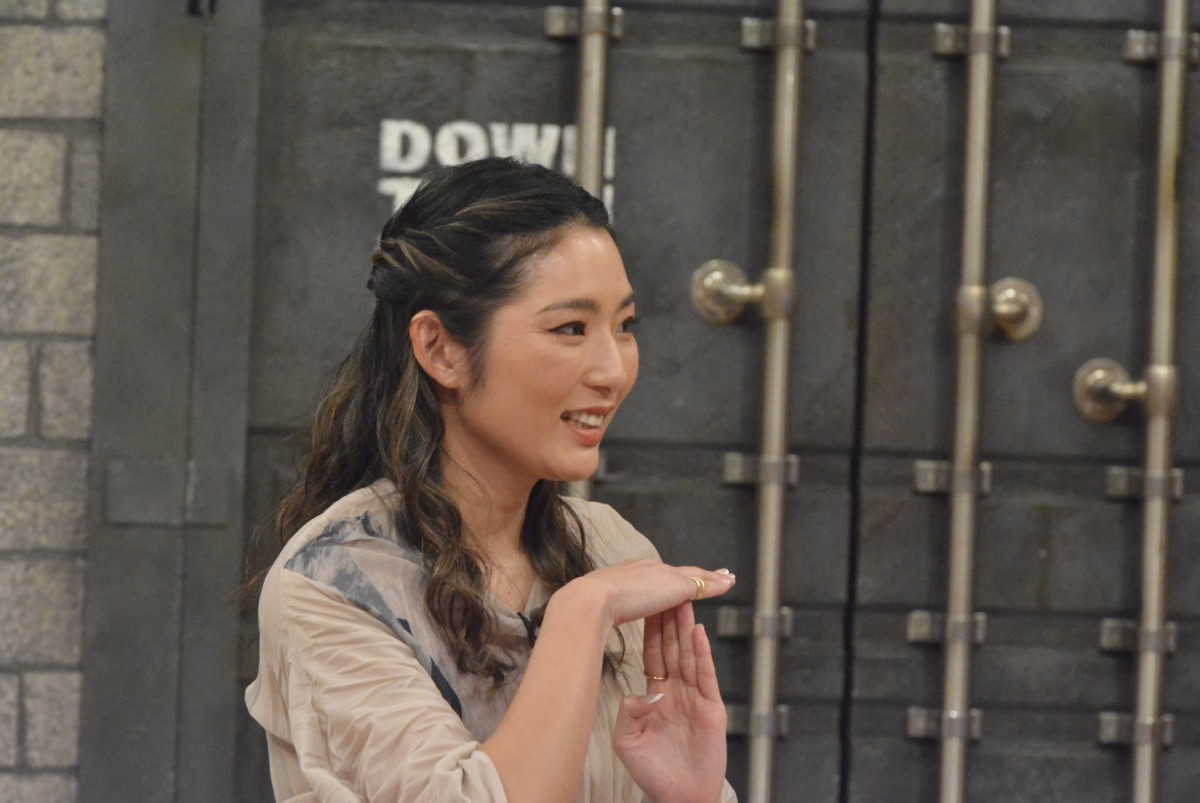 鷲見玲奈、“NiziU”へのどハマりぶりを明かす　今夜放送『ダウンタウンDX』出演