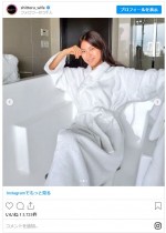 “沙也佳”瀧本美織、なぜホテルに!? ファンが動揺したオフショット　※ドラマ『知ってるワイフ』公式インスタグラム