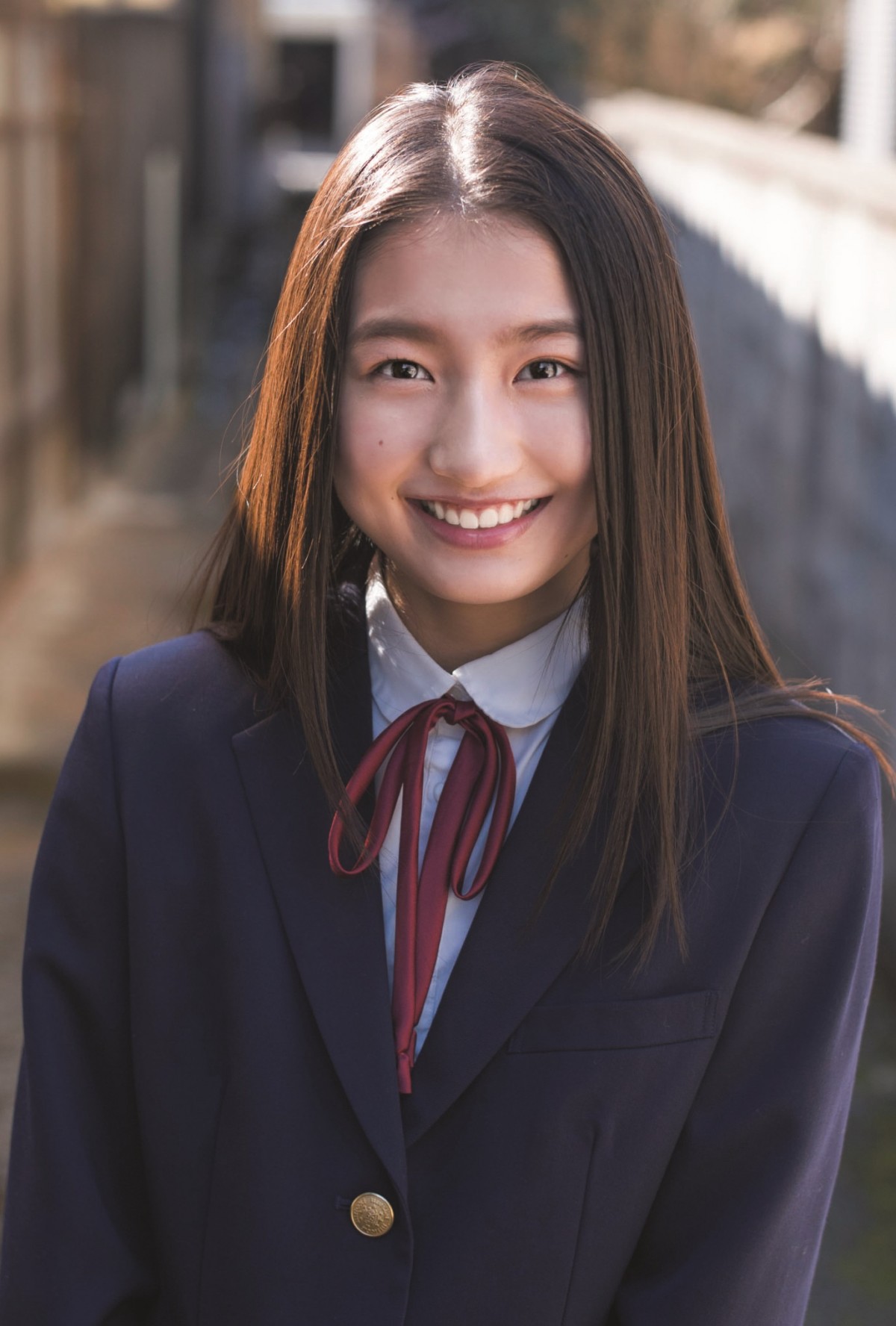 日向坂46・小坂菜緒＆櫻坂46・山崎天ら、高校＆中学卒業アイドルが制服姿で魅了