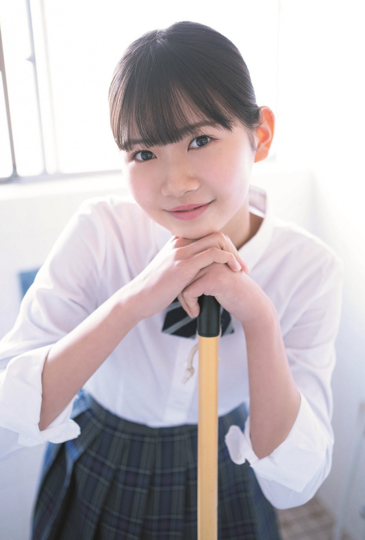 日向坂46・小坂菜緒＆櫻坂46・山崎天ら、高校＆中学卒業アイドルが制服姿で魅了