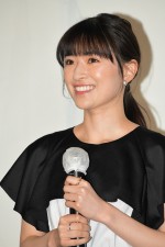 映画『NO CALL NO LIFE』完成披露舞台あいさつに登場した優希美青