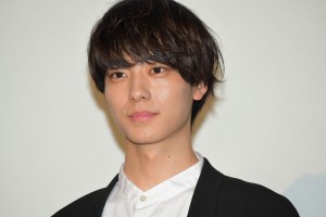 映画『NO CALL NO LIFE』完成披露舞台あいさつに登場した井上祐貴