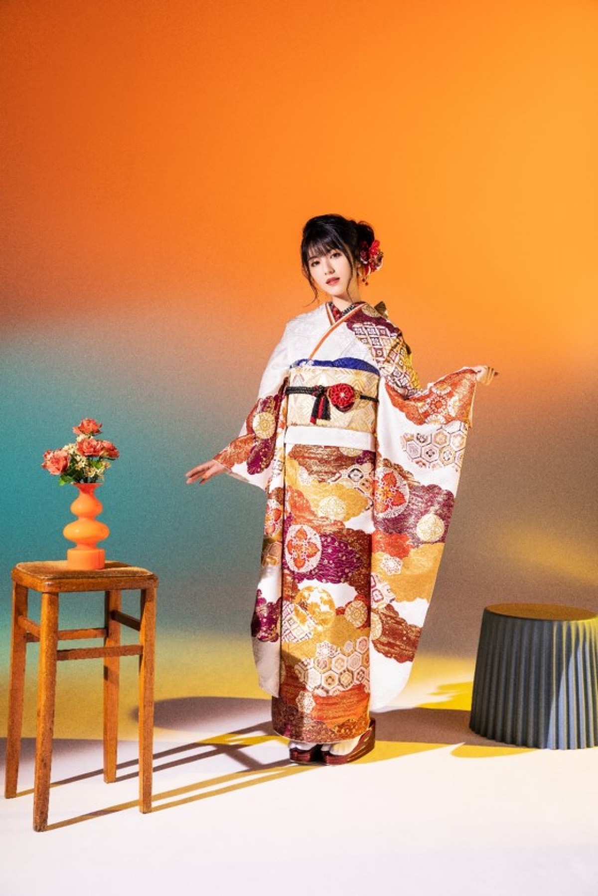 浜辺美波、美しく華麗な振り袖姿　“伝統×最新トレンド”で魅せる5変化