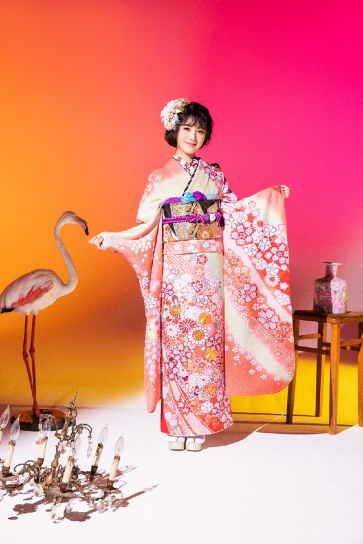 浜辺美波、美しく華麗な振り袖姿　“伝統×最新トレンド”で魅せる5変化