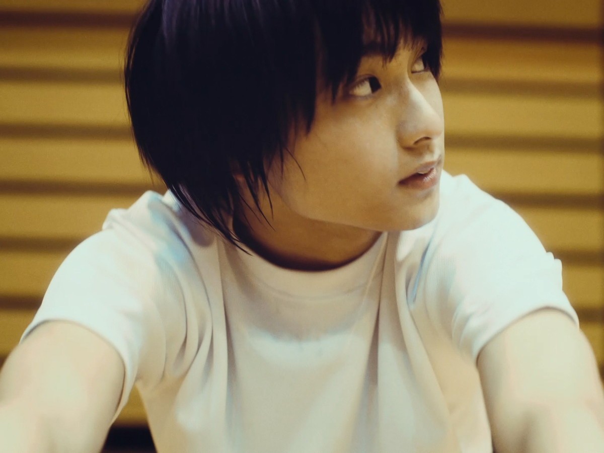 浜辺美波＆まふまふが先生役で出演　高校生の片思いを表現したWebムービー公開