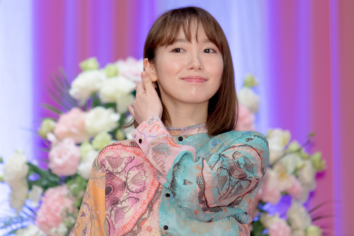 飯豊まりえ、瑛人の生歌唱を絶賛「すごく素敵でした」
