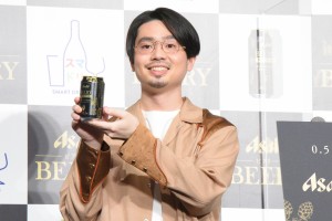 『アサヒ ビアリー』TVCM発表会に登場したハマ・オカモト