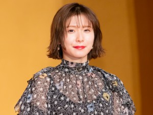 映画『騙し絵の牙』騙し合い開幕式に登場した松岡茉優