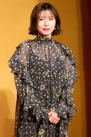 映画『騙し絵の牙』騙し合い開幕式に登場した松岡茉優