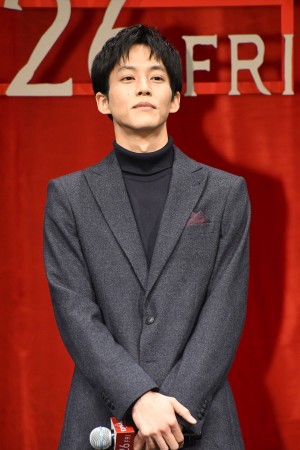 映画『モンスターハンター』ジャパンプレミアムトークショーに登場した松坂桃李