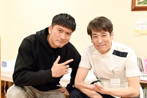 ドラマ『俺の家の話』（左から）主演の長瀬智也と、第8話にゲスト出演する佐藤隆太