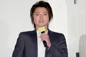 映画『太陽は動かない』公開記念舞台あいさつに登場した藤原竜也