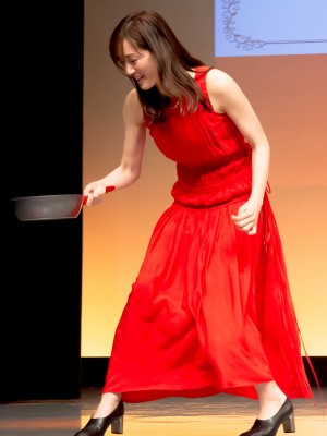 劇場版『奥様は、取り扱い注意』公開直前イベントに登場した綾瀬はるか