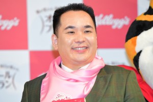 ケロッグ オールブラン「腸能力アップ・プログラム」記者発表会に登場したミルクボーイ・内海崇