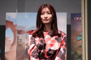 映画『ラーヤと龍の王国』大ヒット記念舞台あいさつに登場した吉川愛