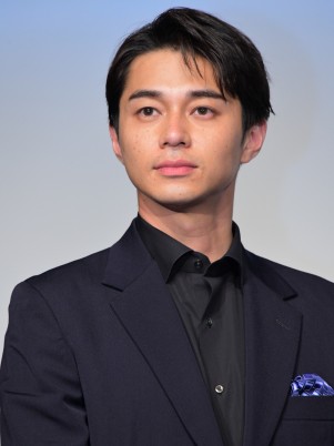 映画『BLUE／ブルー』完成報告会に登場した東出昌大