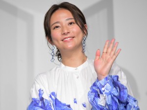 映画『BLUE／ブルー』完成報告会に登場した木村文乃