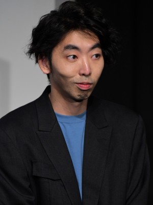 映画『BLUE／ブルー』完成報告会に登場した柄本時生